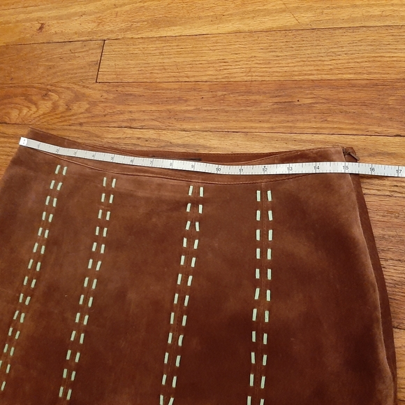 In Suede skirt - Picture 4 of 12